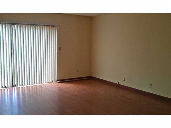 7743 BALBOA ST - Photo 2 of 6