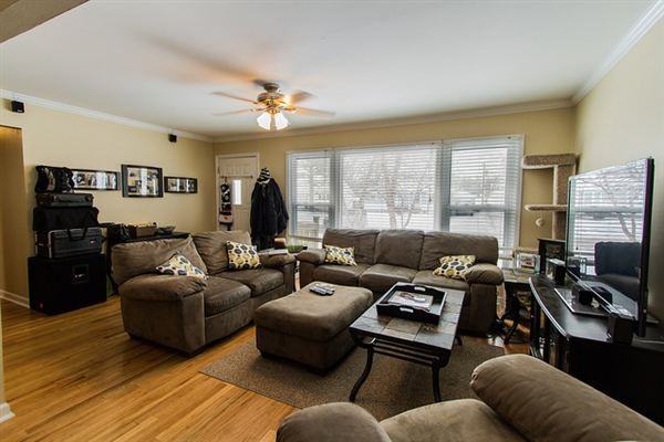 10307 St Katherine Ln - Photo 2 of 9