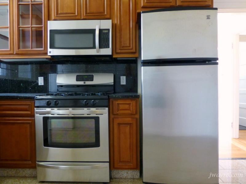 1047 Noe St - Photo 2 of 20