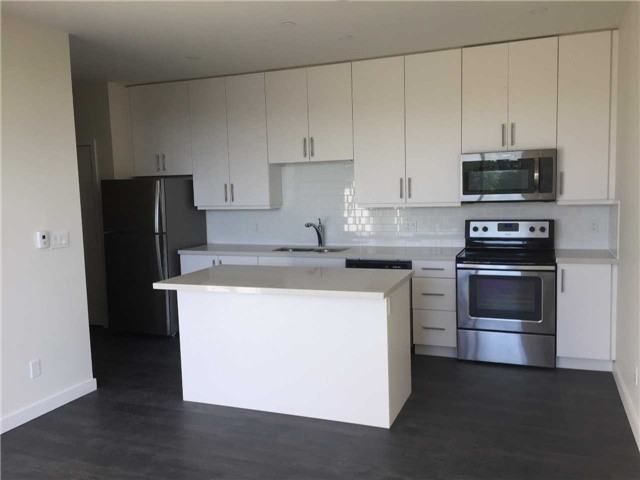 690 King St W - Photo 3 of 9