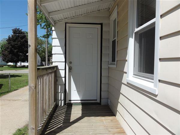 3230 Hillcroft Ave SW - Photo 3 of 22