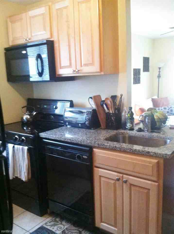 100 Newburn Dr - Photo 3 of 21