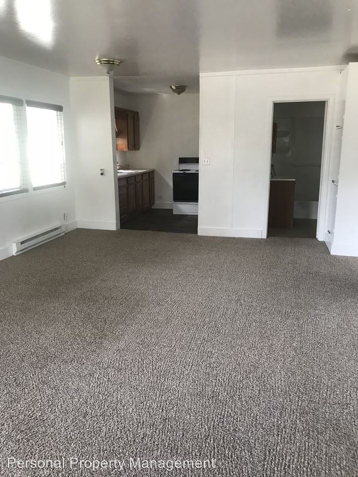 2820 E 8th St #1 - Photo 2 of 7