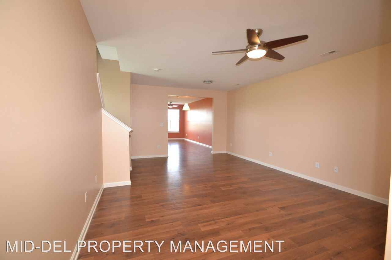 375 Wilmore Dr - Photo 3 of 13