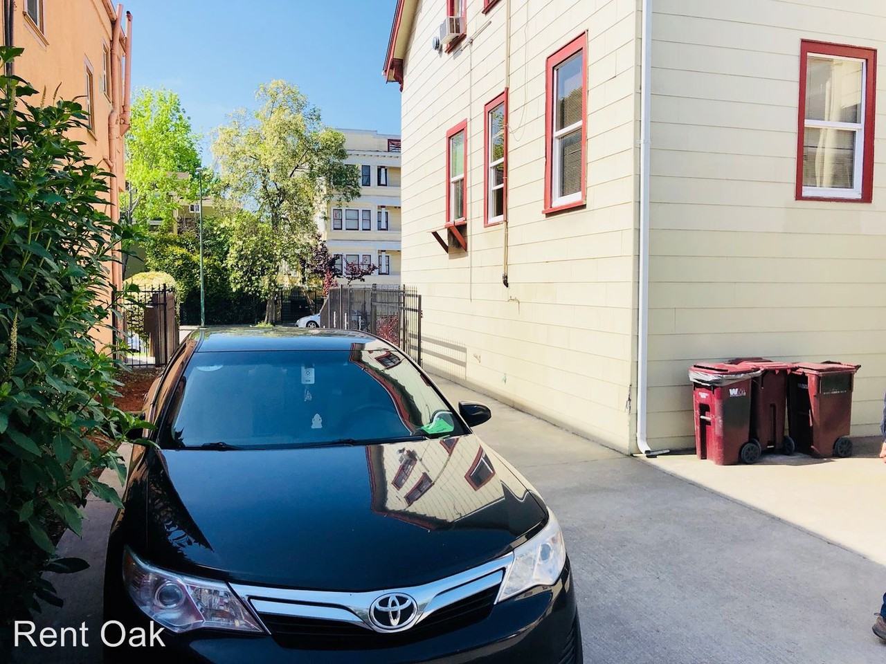 964 34th St. - Photo 2 of 4