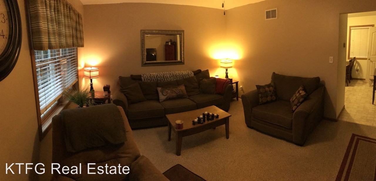 32 Acacia Ct - Photo 2 of 14