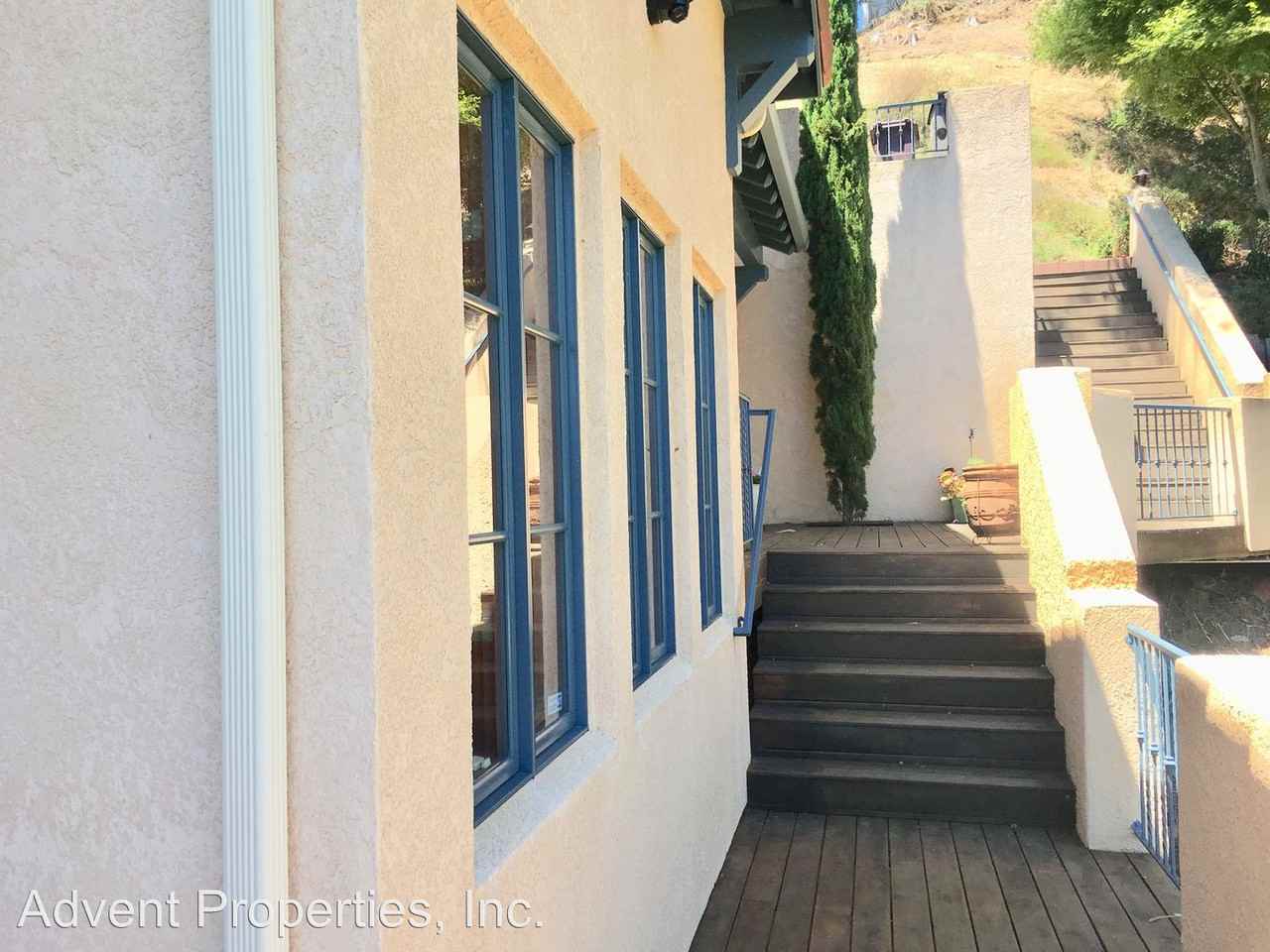 7967 Skyline Blvd - Photo 3 of 25