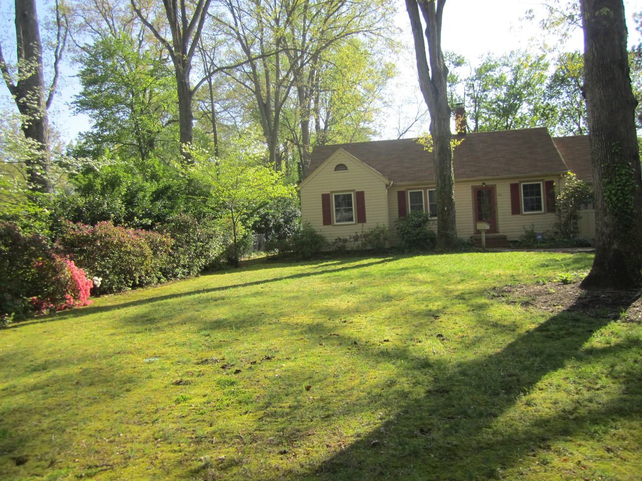 101 Pin Oak Rd - Photo 2 of 11