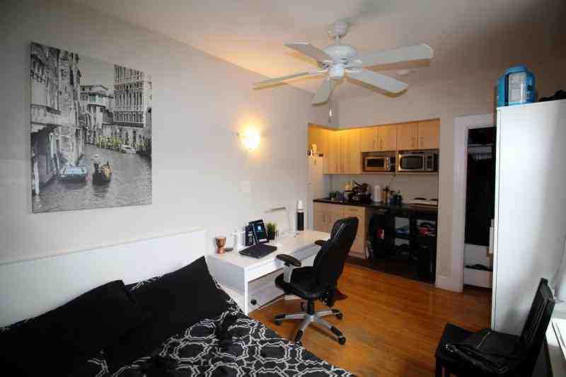 133 Cartier Street - Photo 3 of 7