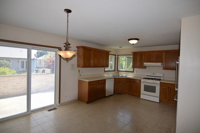 510 Farmhill Cir - Photo 2 of 20