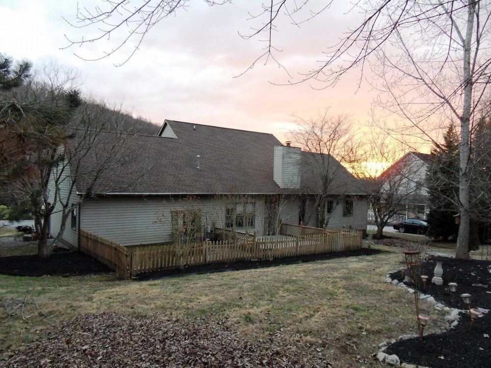 509 Mariner Point Dr - Photo 3 of 24