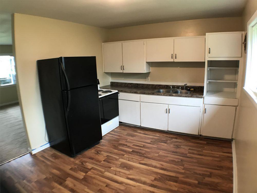4819 Dickens Dr - Photo 2 of 10