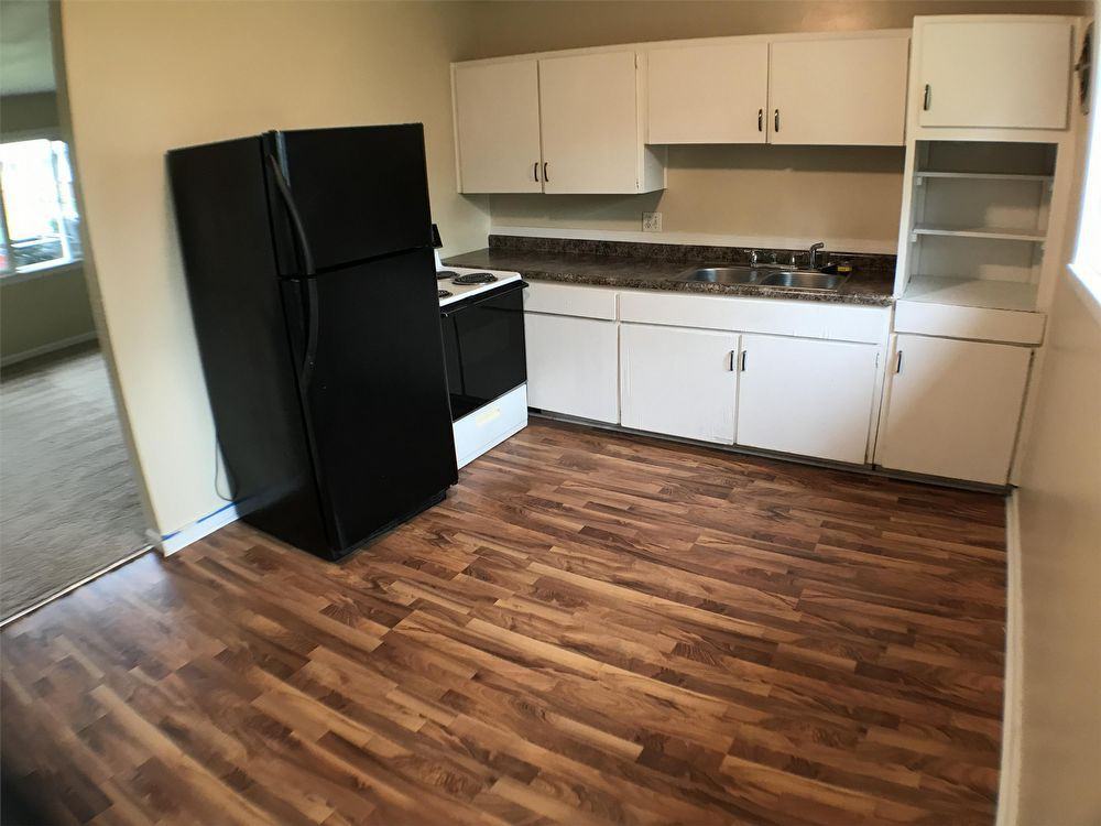 4819 Dickens Dr - Photo 3 of 10