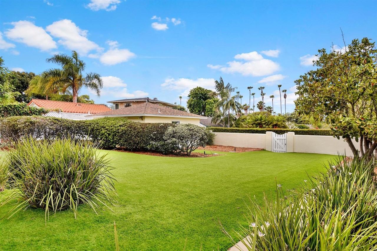 6428 La Jolla Blvd - Photo 2 of 24