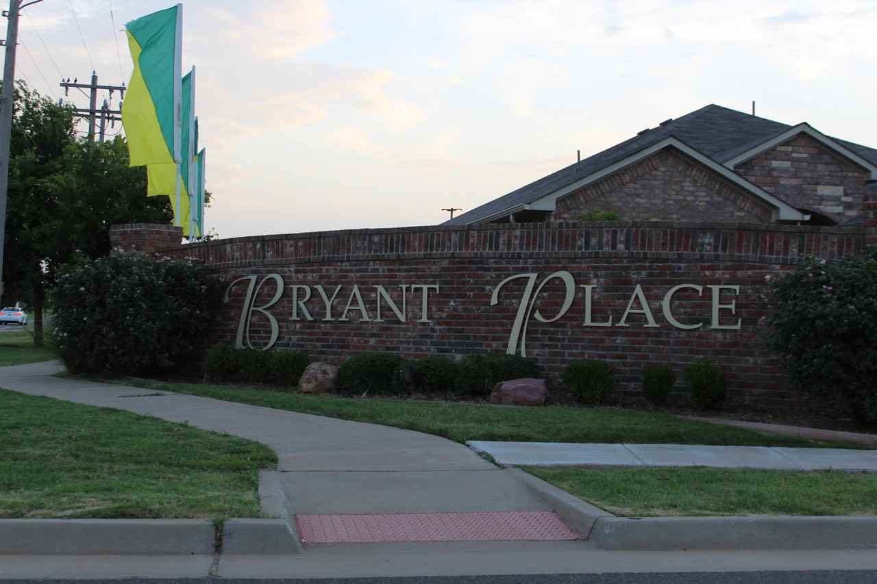 3328 Southeast 95th Street - Photo 2 of 15