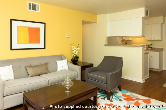 Fox Crossing Apartments - Photo 2 of 22