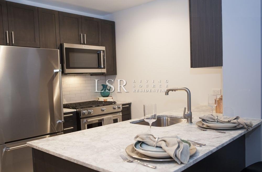 21 West End Ave #1907