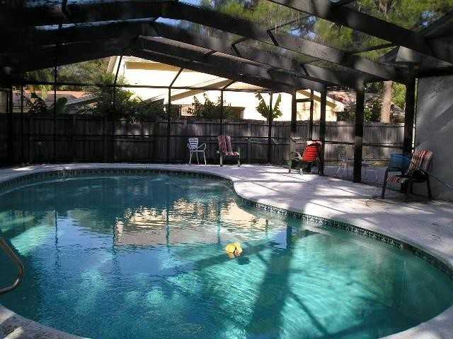 7001 Forestview Ct - Photo 2 of 10