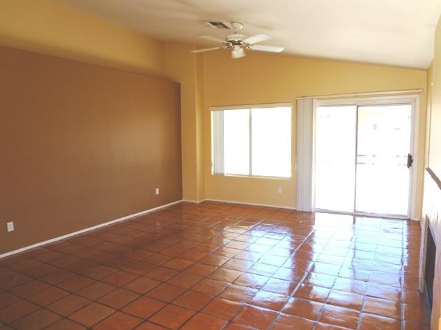 176 W Oxford Ln - Photo 3 of 16
