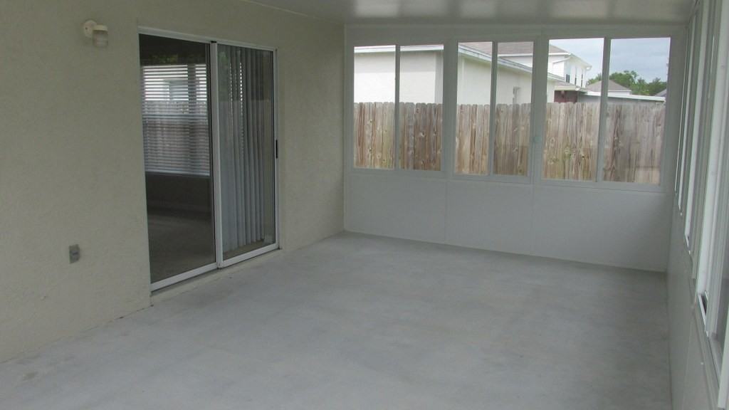 10120 Maronda Dr - Photo 3 of 21