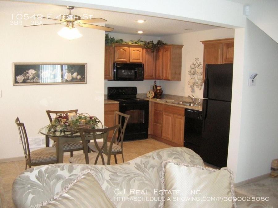 10549 E 46th St - Photo 3 of 8