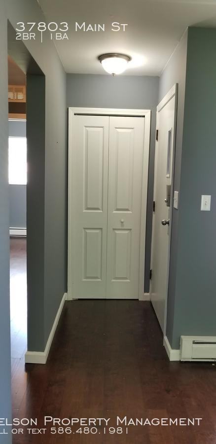 37803 Main St - Photo 3 of 16