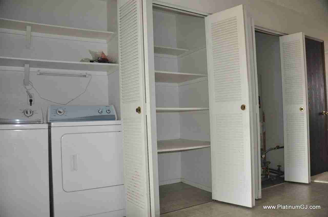 3234 1/2 White Ave #3 - Photo 3 of 6