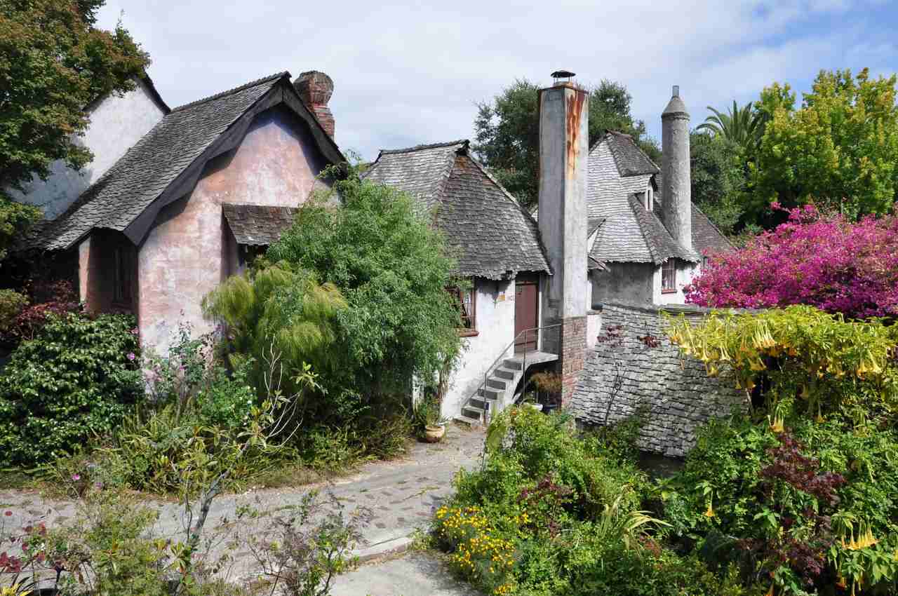 1803 Spruce Street - Photo 2 of 23