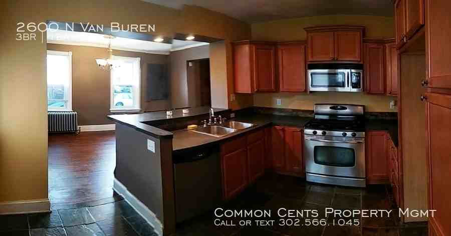 2600 N Van Buren St - Photo 2 of 16