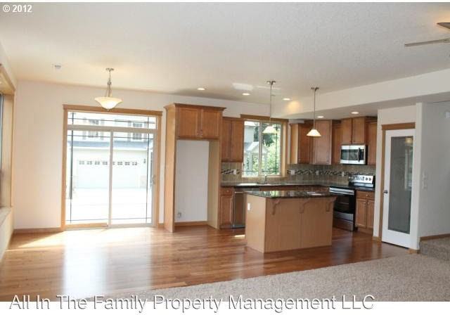 14470 SE Marci Way - Photo 2 of 10