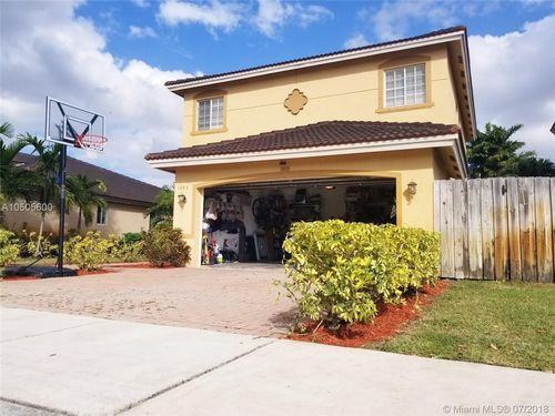 1493 SW 154th Path - Photo 3 of 8