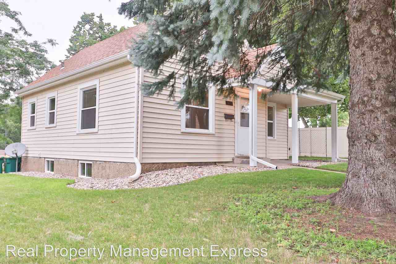 1412 W 17th St - Photo 3 of 28