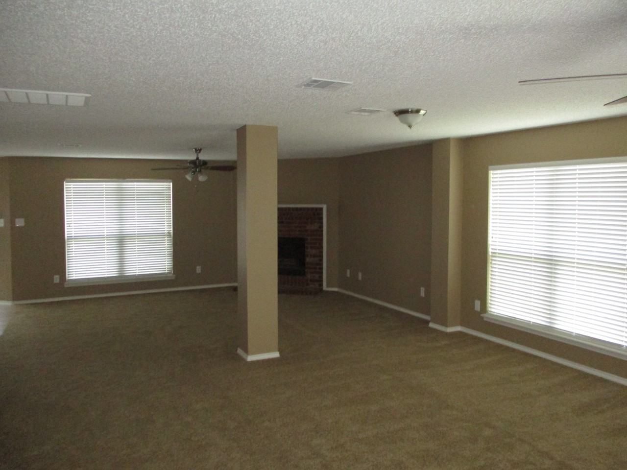 2817 Shelduck Dr - Photo 2 of 10