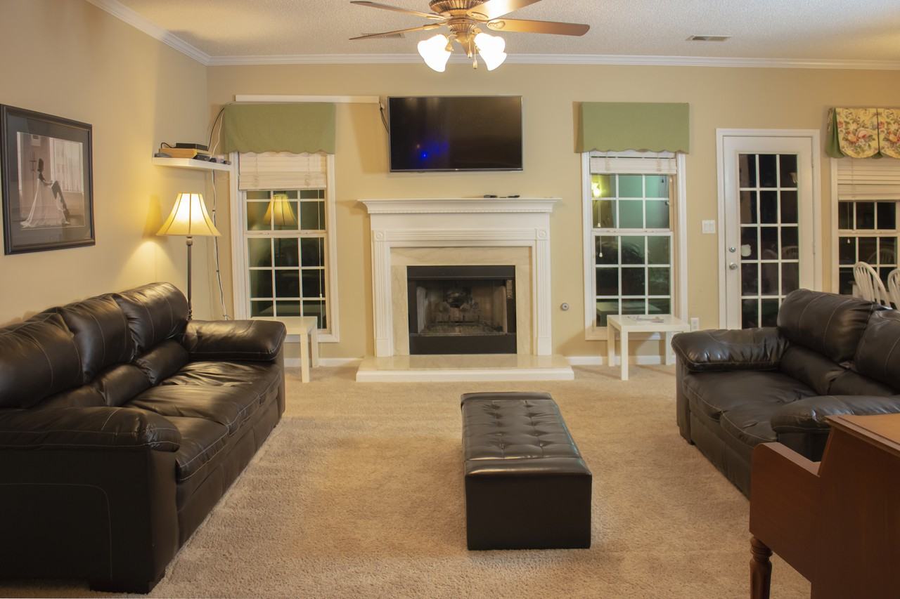 325 Millbrook Village Dr - Photo 3 of 14