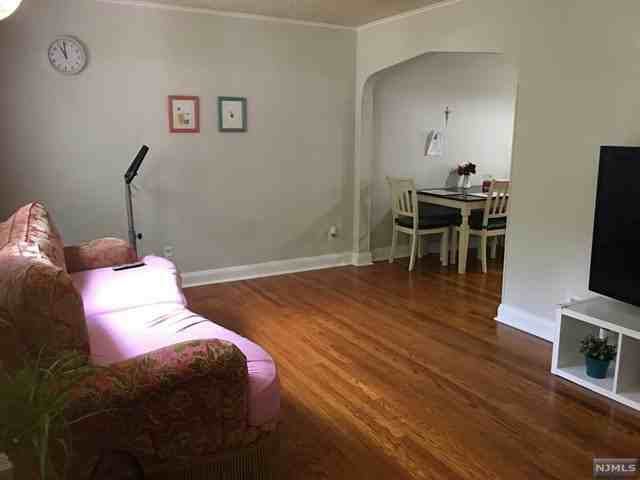 55 Rutgers Pl - Photo 2 of 11