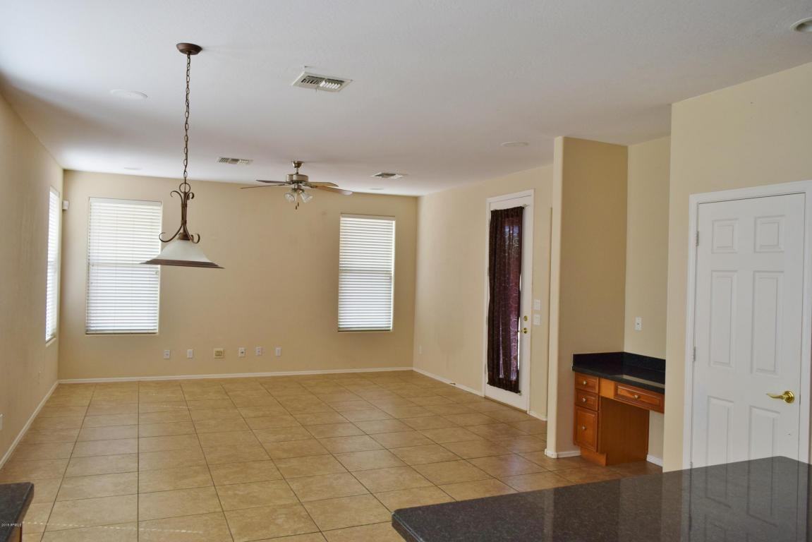 12251 N 141st Ct - Photo 3 of 47