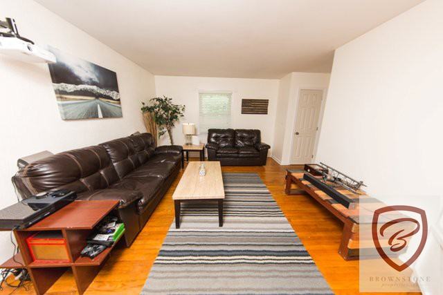 3201 Windemere Place Apt A - Photo 2 of 5