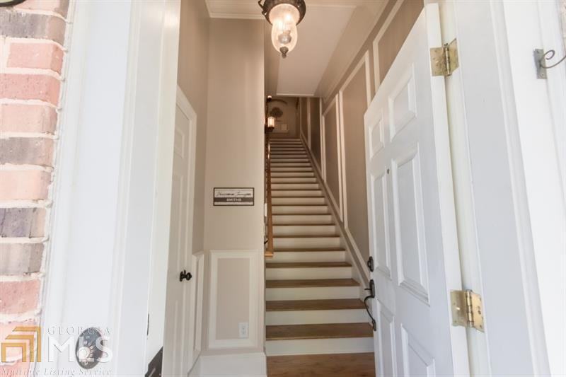 1274 W Spring St - Photo 3 of 35