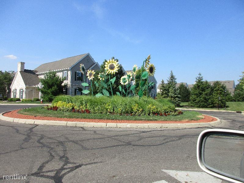 4179 Bradhurst Dr - Photo 3 of 17