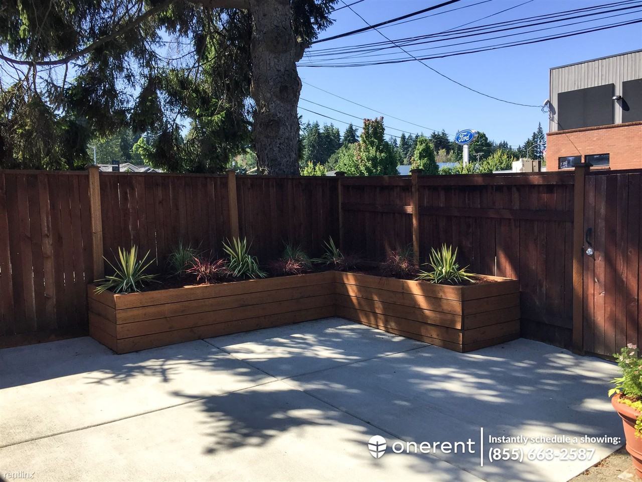 2715 NE 115th St - Photo 2 of 12
