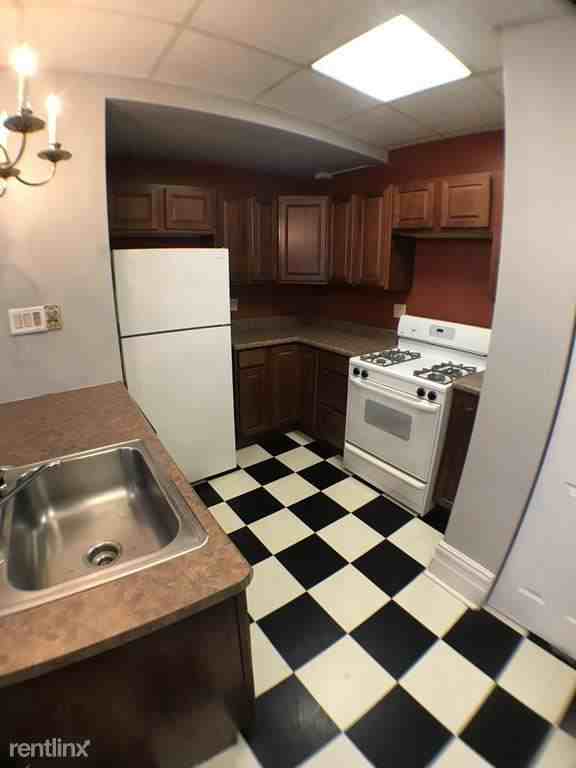 221 5th St #1 - Photo 2 of 8