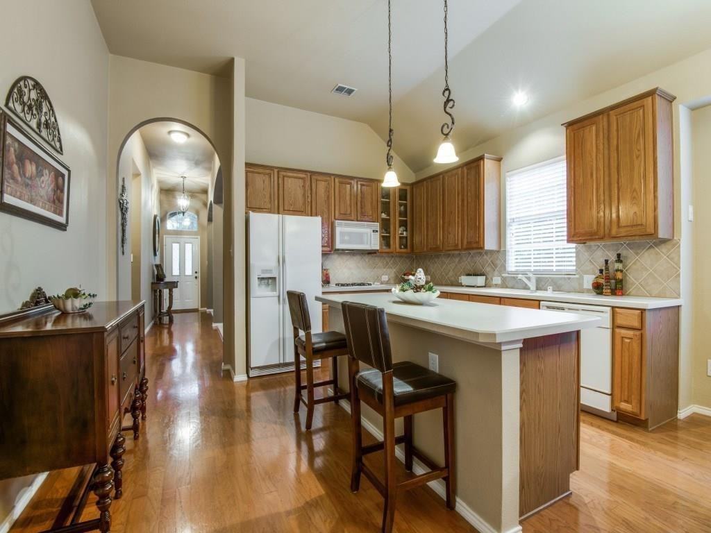 8504 Brooksby Dr - Photo 2 of 22