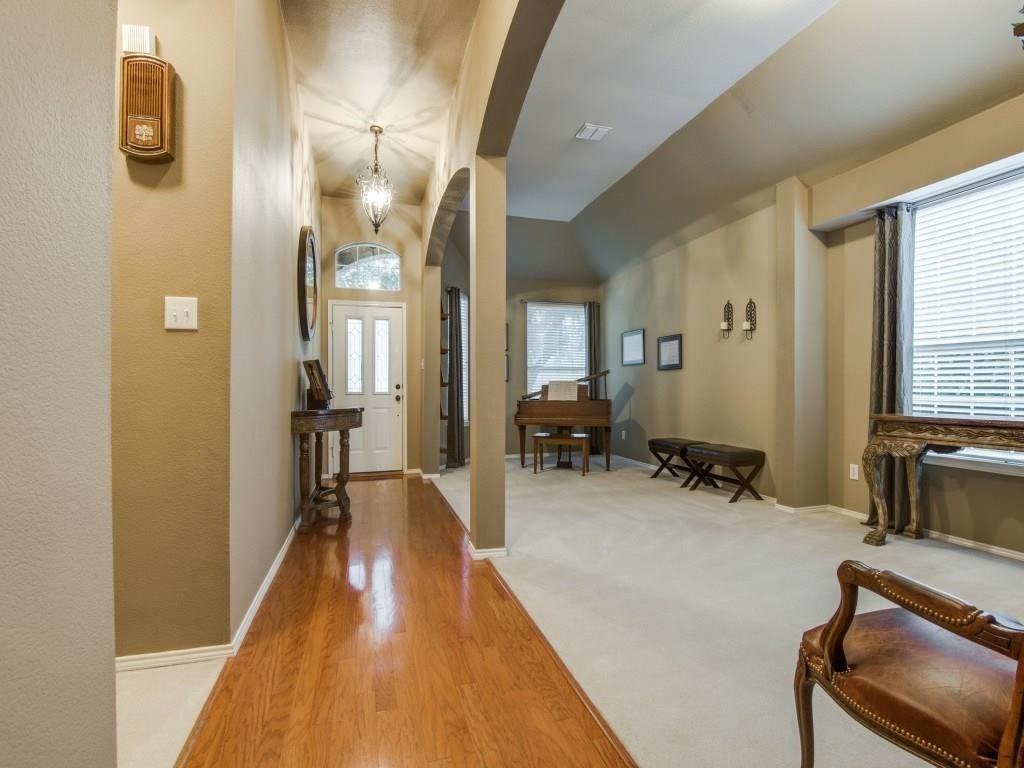 8504 Brooksby Dr - Photo 3 of 22