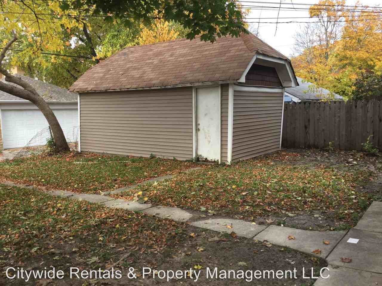 2873 N 41st St - Photo 3 of 13