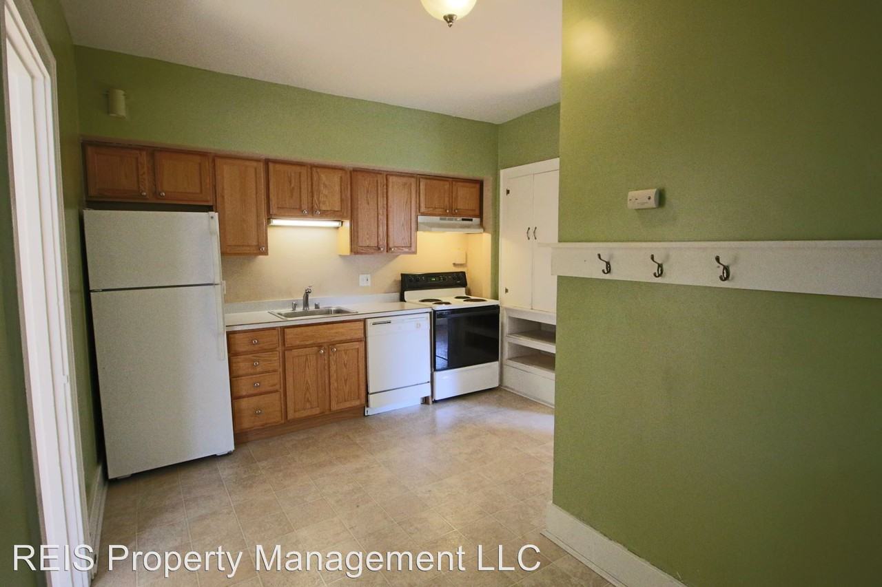 513 McCall St - Photo 2 of 9