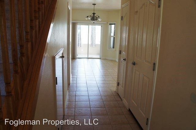 2416 NE Rainy Pl - Photo 3 of 16