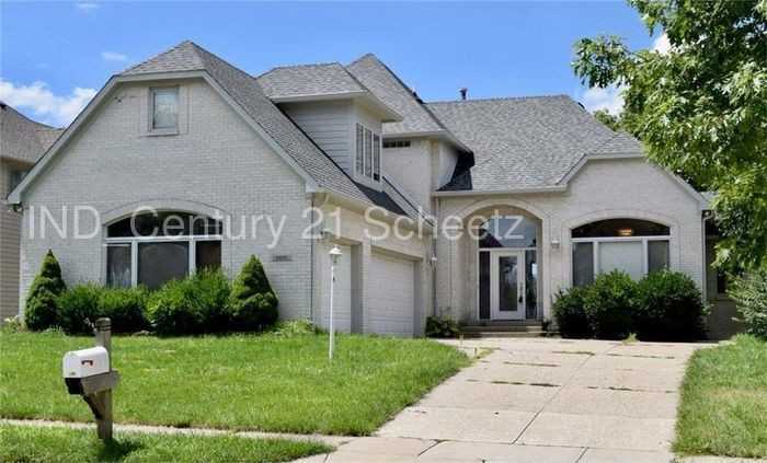 6610 Royal Oakland Dr - Photo 2 of 2