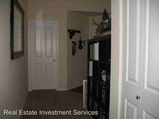 2505 193rd St E - Photo 2 of 16