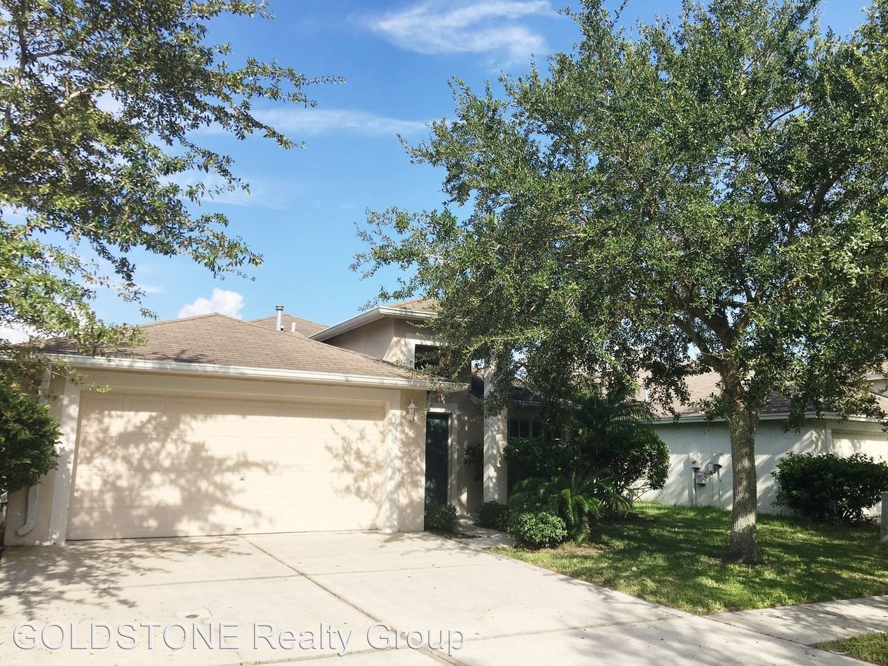 27618 Sky Lake Cir - Photo 2 of 18