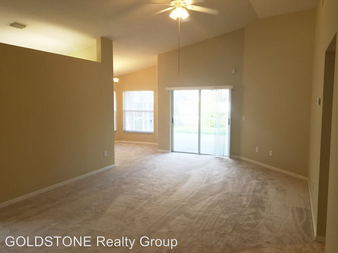 27618 Sky Lake Cir - Photo 3 of 18